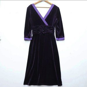 Sandra Darren Formal Velvet Dress 6 Purple Midi Fit & Flare V-neck Satin Trim